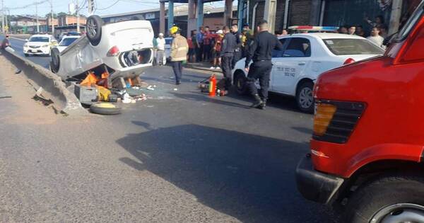 La Nación / Accidente frente al Abasto dejó varias personas heridas