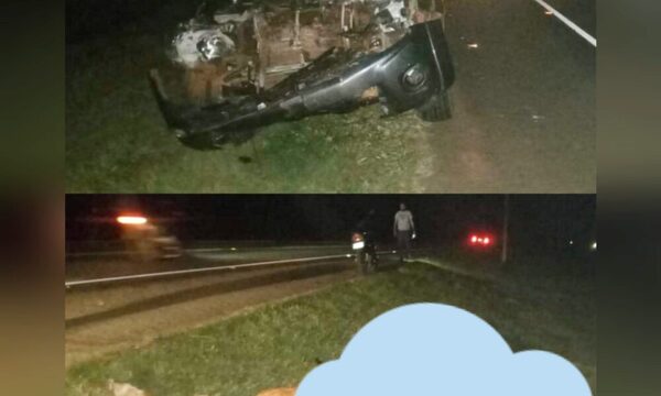 Nos dejó Bronco: Camioneta chocó a caballo y quedó chalái