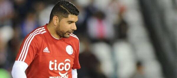 Expelotero albirrojo vivió un gran susto familiar