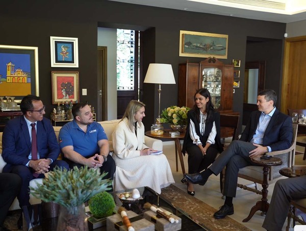 Industriales autopartistas se reunieron con el presidente electo Santiago Peña