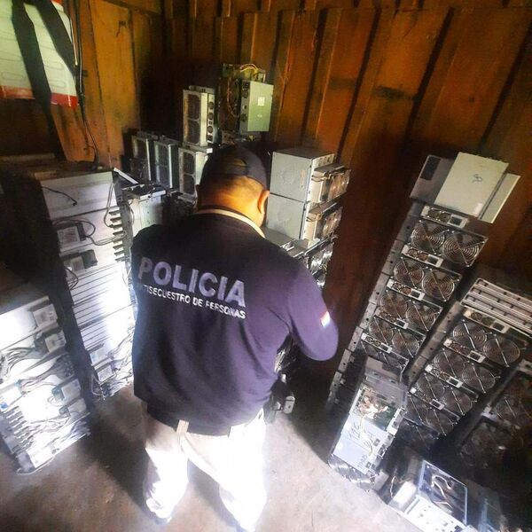 Denuncian por amenaza de muerte a supuesto autor de un robo de máquinas mineradoras