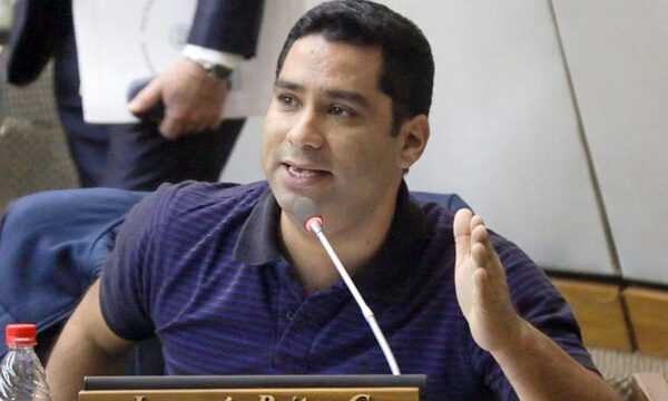 Jorge Brítez destaca que presentó más de 600 proyectos
