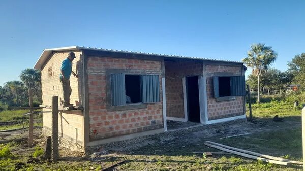 Familias Ishir de Fuerte Olimpo accederán al sueño de la casa propia - Noticias del Chaco - ABC Color