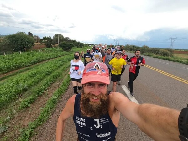 El “Forrest Gump alemán” cruza en bicicleta y a pie los Estados Unidos - Estilo de vida - ABC Color