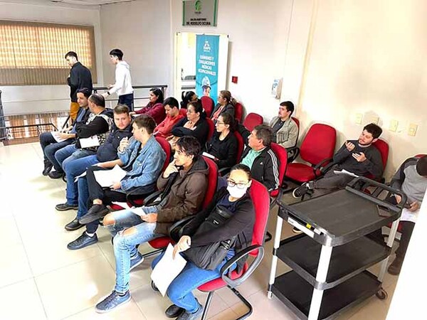 Fundación Tesãi con exámenes pre-admisionales de postulantes a cargos en Itaipú | DIARIO PRIMERA PLANA