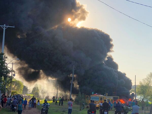 Un minivertedero se quemó en Capiatá - C9N