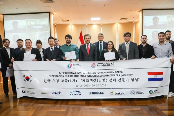 Gobiernos de Paraguay y Corea capacitan a jóvenes con miras a la habilitación del centro automotriz Task en ITAIPU