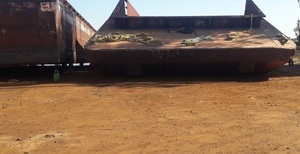 ¡Lamentable! Trabajador muere aplastado por una barcaza en Roque Alonso - Noticias Paraguay