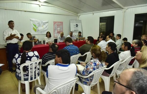 Vecinos reclaman la desocupación del Cerro Lambaré ante la bajada del río - Nacionales - ABC Color