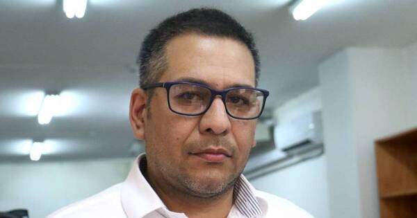 La Nación / Confirman absolución del exdefensor del Pueblo Miguel Godoy