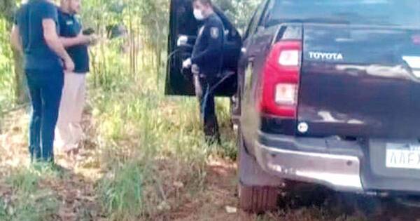 La Nación / Abandonan vehículo tras asalto en el Este