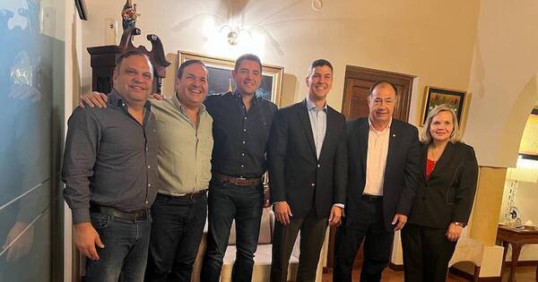 La Nación / Colorados logran acuerdo casi total y apoyarán a Beto Ovelar