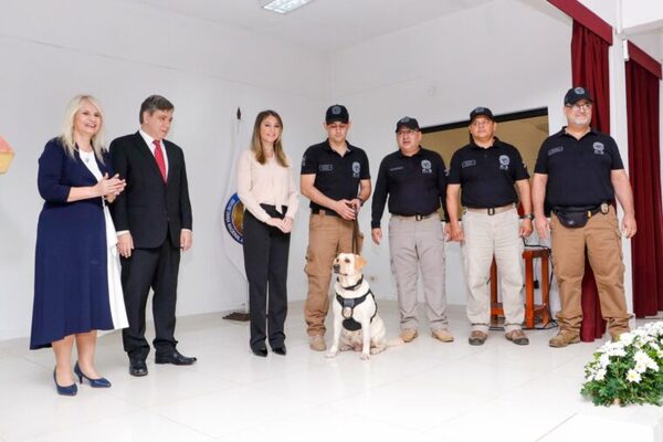 PRESENTAN A “LALA”, LA NUEVA AGENTE CANINA ANTIDROGAS
