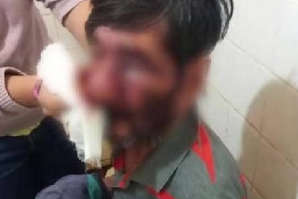Detienen a un hombre que golpeó brutalmente a su papá - Noticiero Paraguay