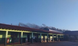 Quema de cubiertas afecta a alumnos de escuela