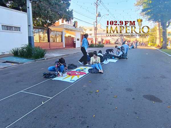 ¡Fiesta Patronal!. Se iniciaron los trabajos de elaboración de la alfombra artística - Radio Imperio