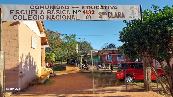 Menores realizan disparo de arma de fuego frente a una escuela en Yby Yaú