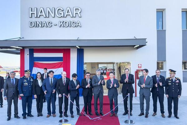 Gobierno inaugura hangar con apoyo de Corea para la capacitación de profesionales - .::Agencia IP::.