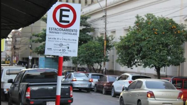 Vecinos demandarán a Nenecho por estacionamiento tarifado