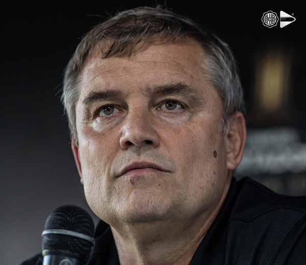Diego Aguirre: “creo que el hincha le está tomando confianza al equipo” - trece