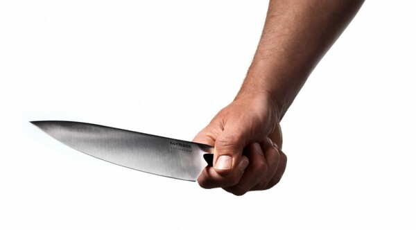 Diario HOY | Con un cuchillo de carnicería, joven asaltó a su hermana