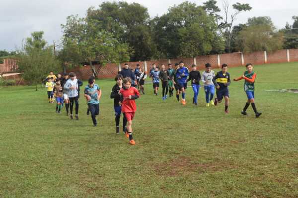 Selección encarnacena de fútbol sub 13 se prepara para el Campeonato Nacional de interligas