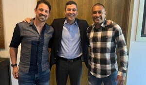 Versus / El gremio de los futbolistas busca acercarse al Gobierno de Santi Peña