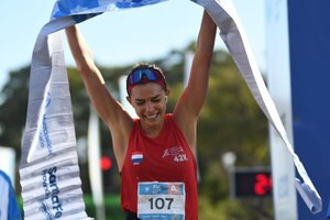 Versus / Atleta paraguaya gana la Maratón de la Bandera en Rosario