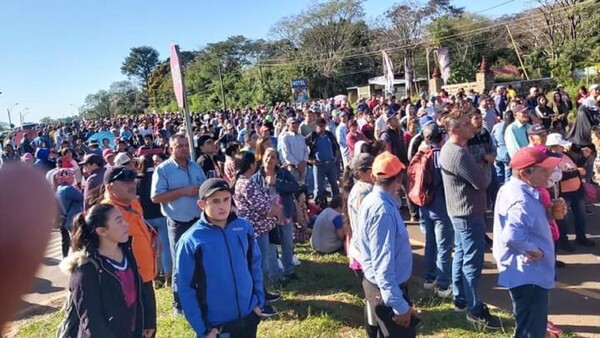 Campesinos reclaman desembolso para iniciar siembra en Misiones