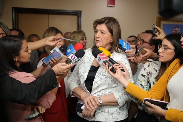Mesa Directiva: Blanca Ovelar confirma su candidatura y que irá hasta el final