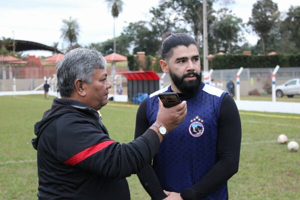 Versus / Rodrigo Burgos jugará el Nacional B y será dirigido por un exOlimpia