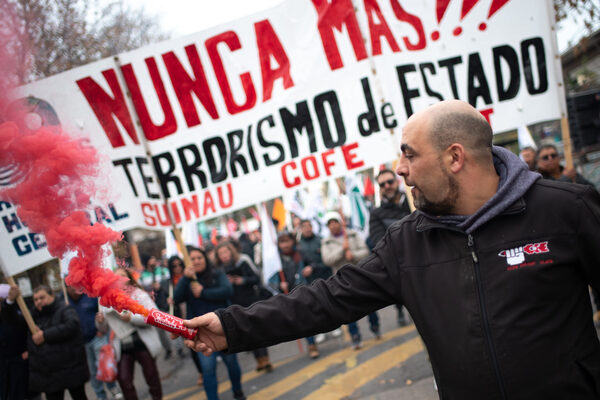 La central sindical uruguaya recuerda los 50 años de la huelga general contra la dictadura - MarketData