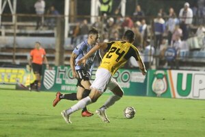 Versus / ¡Fue un partidazo! Guaireña y Guaraní repartieron puntos en Villarrica