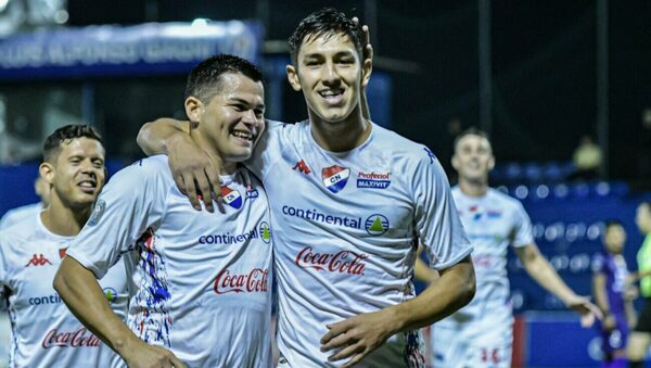 Versus / Nacional doblega con autoridad a Tacuary y extiende su gran momento