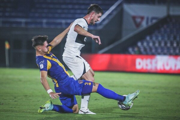 Versus / Emotiva despedida de Luqueño: "Siempre le puse garra, huevo y corazón"