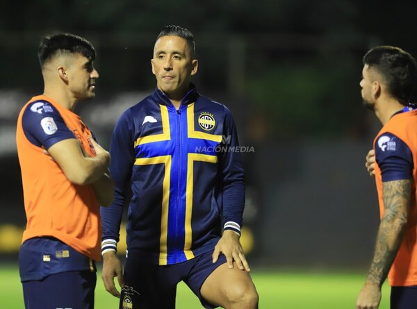 Versus / Lucas Barrios, de titular a acordar su rescisión de contrato con Trinidense