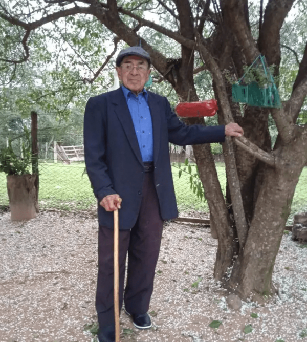 SE SALVÓ DE MILAGRO DE UN FUSILAMIENTO EN EL 47 Y HOY CUMPLE 101 AÑOS