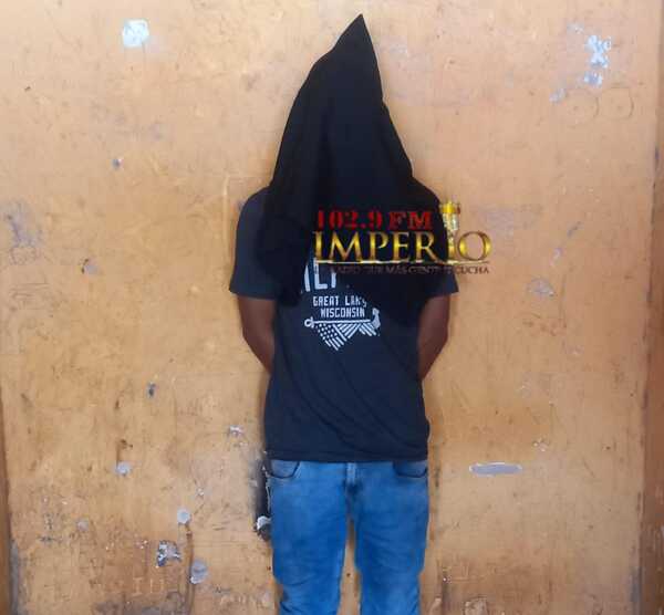 Joven fue detenido por robar una motocicleta y un celular en San Juan Neuman - Radio Imperio