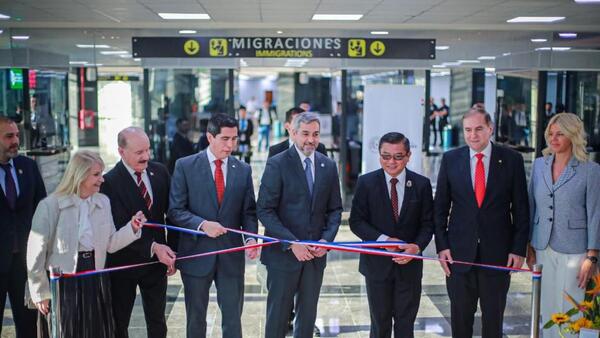 Paraguay y Corea inauguran hangar de la Dinac en el aeropuerto Silvio Pettirossi