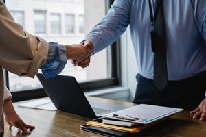 ¿En qué sectores operan las mayores cooperativas del mundo?