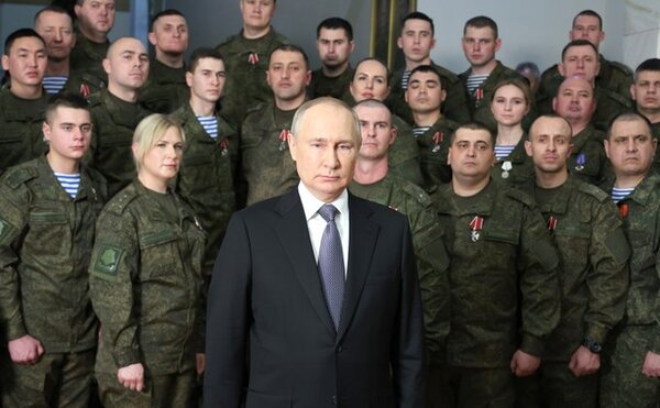 Las fuerzas armadas rusas evitaron una 'guerra civil', dice Putin