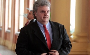 Tras críticas a su gestión, renuncia Sante Vallese a la presidencia de Copaco