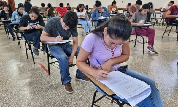 Becas ITAIPU: hasta el 31 de julio se recibirán solicitudes para beneficio de desarraigo