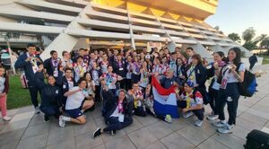 MEDALLISTAS PARAGUAYOS DE OLIMPIADAS ESPECIALES LLEGARON AL PAÍS