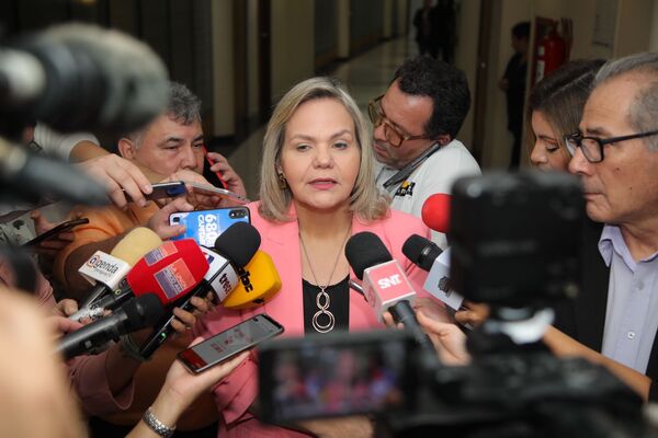 Diario HOY | Cronología de las negociaciones y el llamativo cambio de Salomón