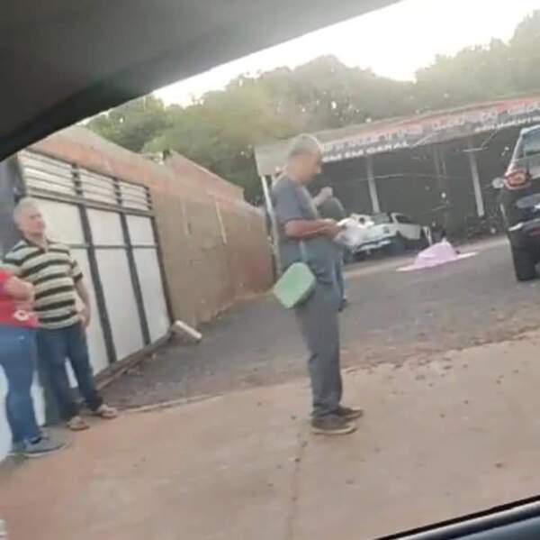 A tiros asesinan a dos hombres en un lavadero en la frontera - Radio Imperio