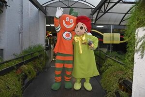 Abastito repartió mucha vitamina C junto con el Pintorcito - Empresariales - ABC Color