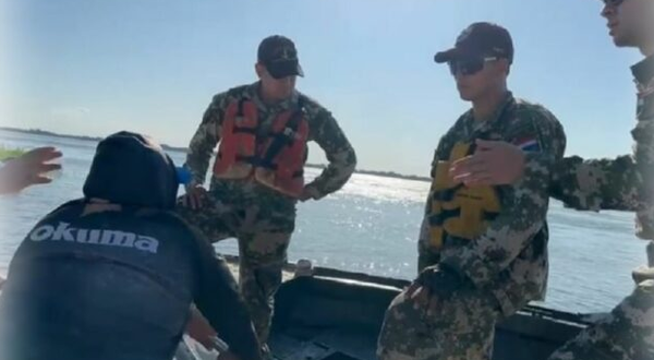 Pescadores argentinos “secuestran” a soldado de la Armada y desatan conflicto en frontera - Noticiero Paraguay