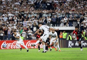 Versus / Récord total: Olimpia recibe el penal más rápido de la historia de la Copa Libertadores