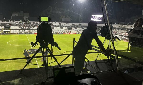 (VIDEO) Periodista ipochy en Twitter porque las cámaras tapan toda la visual